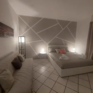 Casa Via Nicotera 14 Napoli